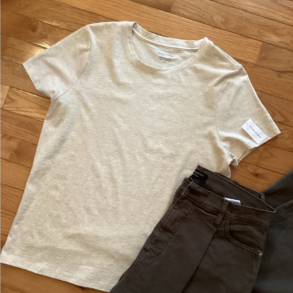 BANANA REPUBLIC HEATHER TAN SAND - SUPIMA COTTON CREWNECK SHORT SLEEVE TEE M